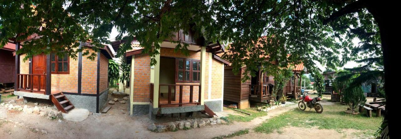 Sabaidee Guesthouse & Restaurant Nam Theun Esterno foto