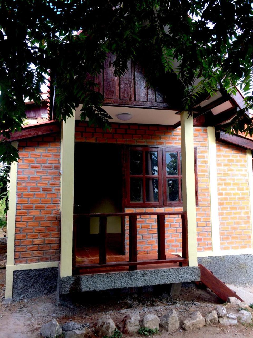Sabaidee Guesthouse & Restaurant Nam Theun Esterno foto