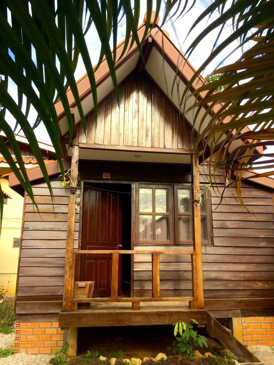 Sabaidee Guesthouse & Restaurant Nam Theun Esterno foto