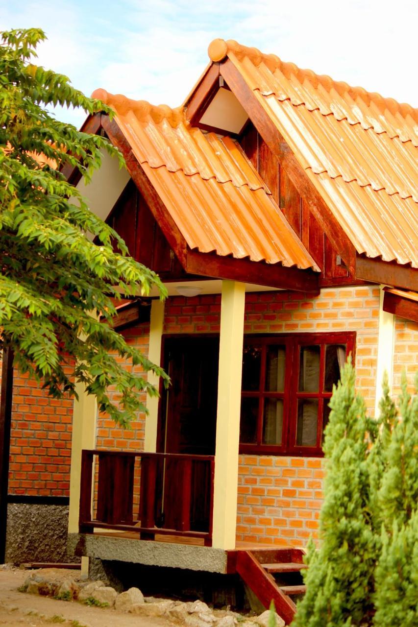 Sabaidee Guesthouse & Restaurant Nam Theun Esterno foto