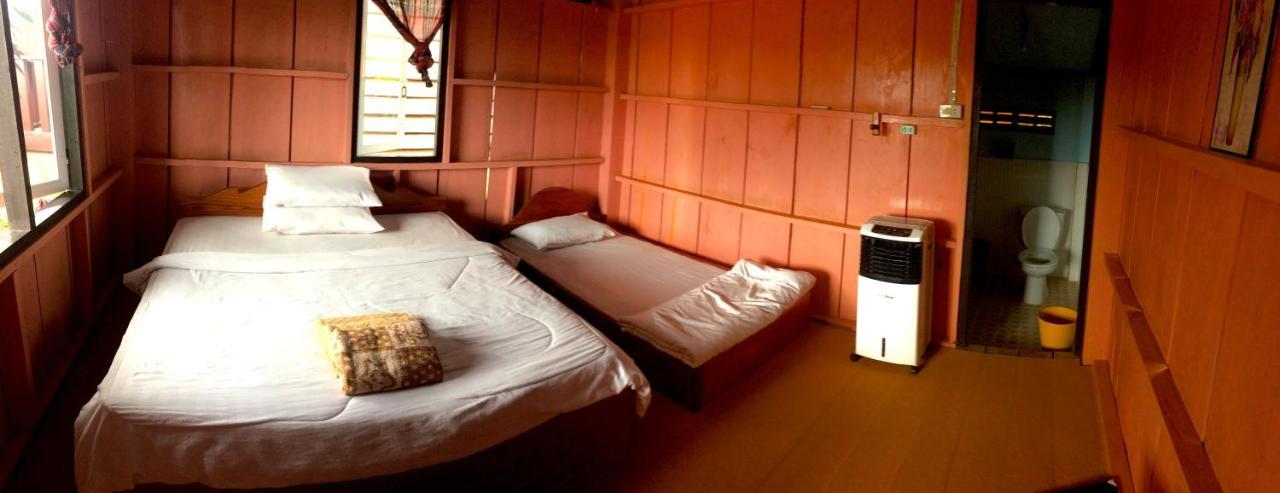Sabaidee Guesthouse & Restaurant Nam Theun Esterno foto
