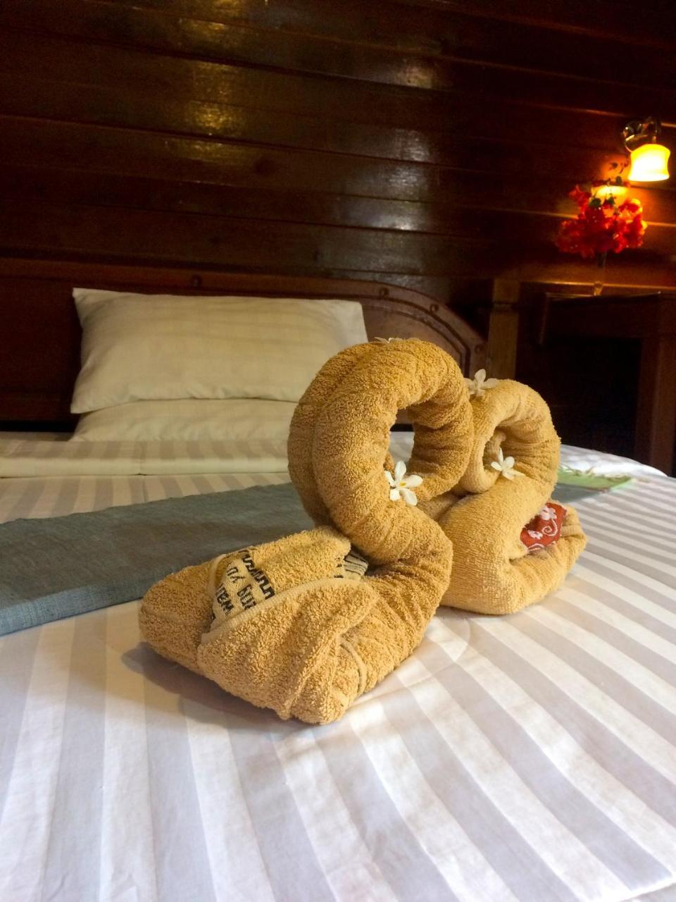 Sabaidee Guesthouse & Restaurant Nam Theun Esterno foto